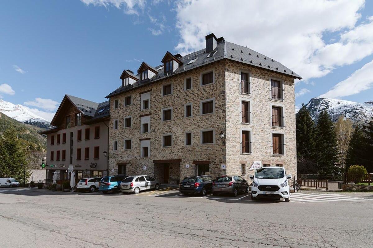 Casa Rosana - Apartamento De Diseno Con Terraza Sallent De Gallego Exterior photo