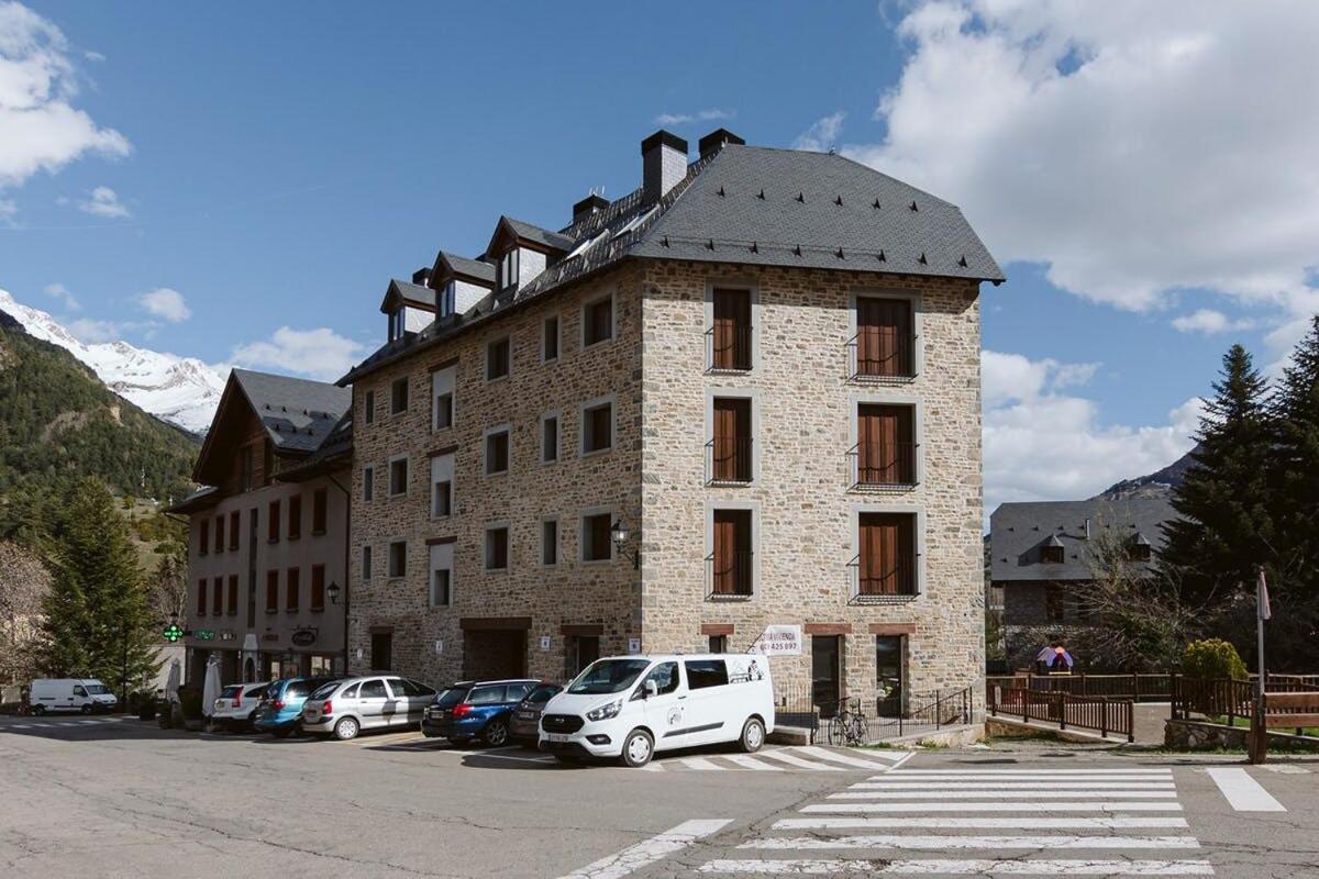 Casa Rosana - Apartamento De Diseno Con Terraza Sallent De Gallego Exterior photo